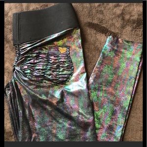 CuteBooty Silk oil leggings